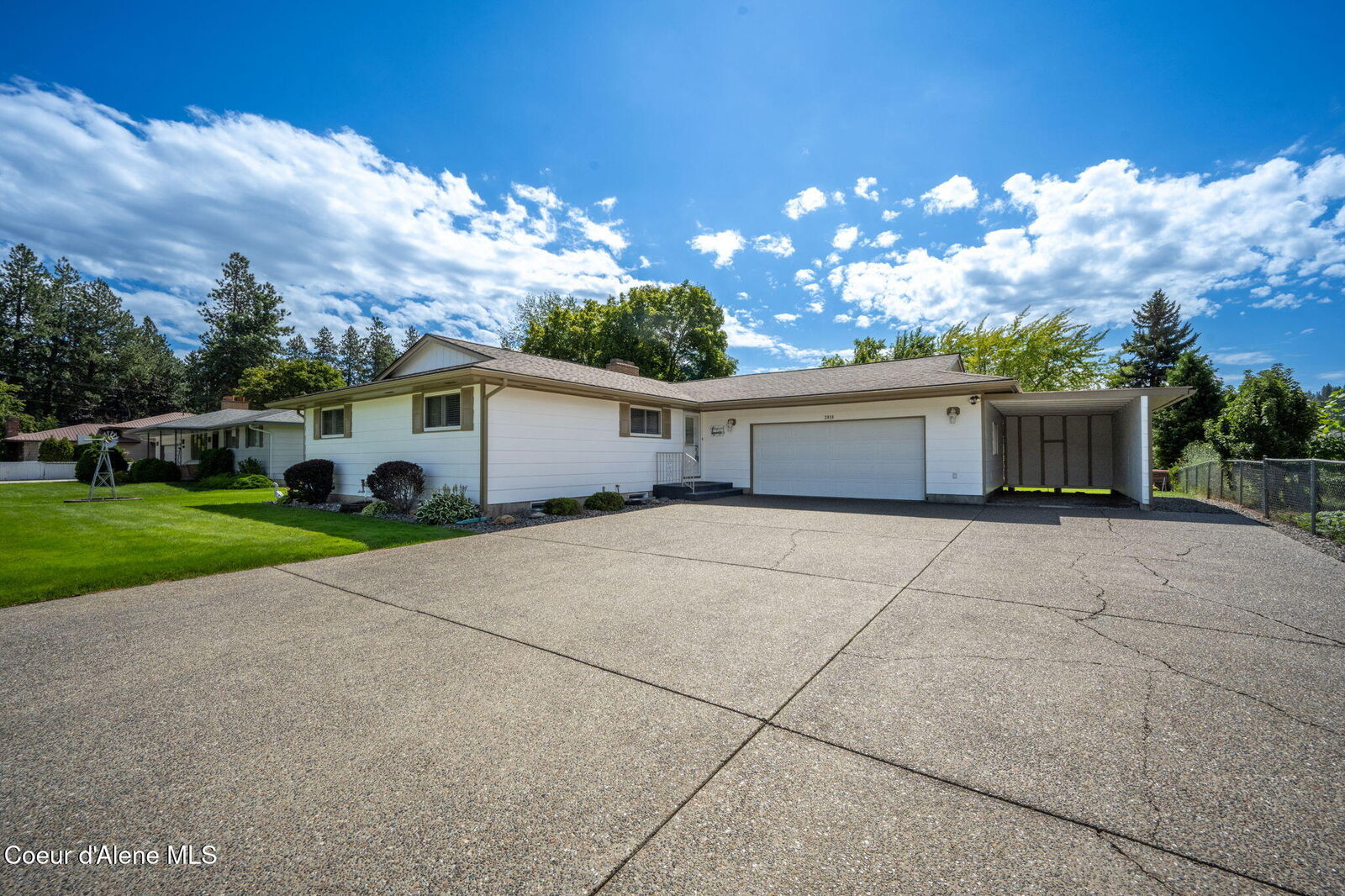 Property Photo:  2818 W Fairway Pl  ID 83815 