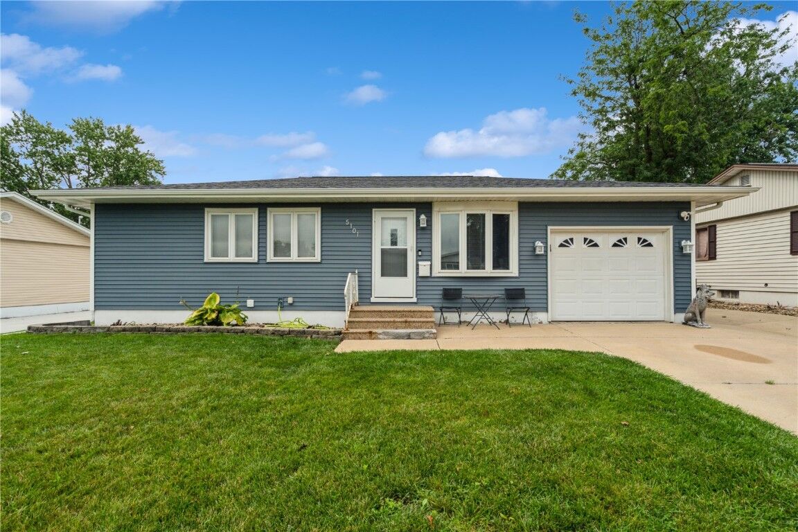 Property Photo: 5101 Kesler Road NW IA 52405