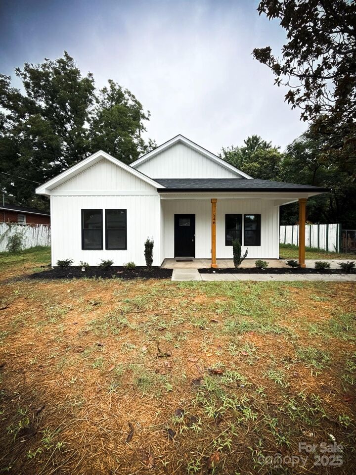 Property Photo: 546 Whitner Street SC 29730