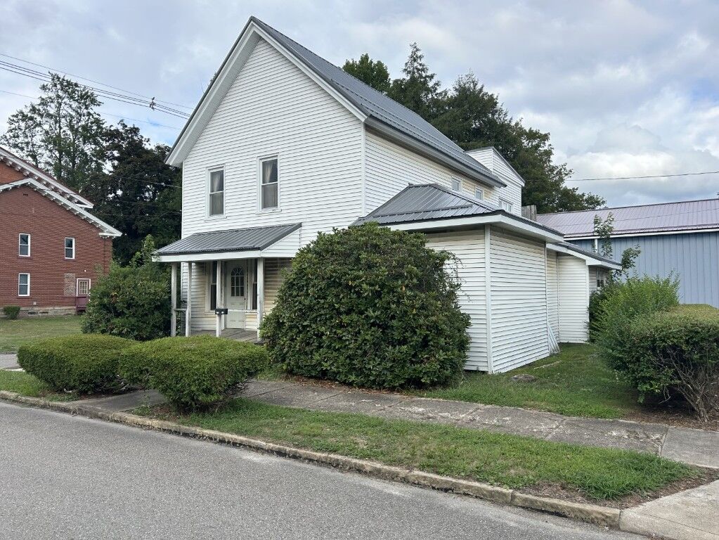 Property Photo: 110 N Perry Street PA 16354