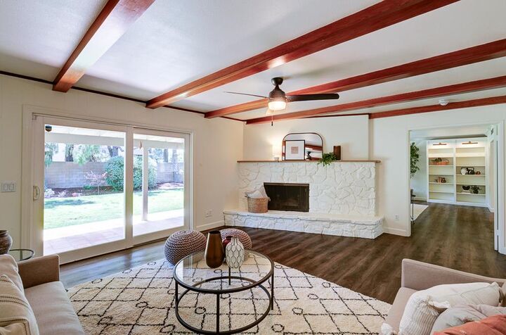 Property Photo:  2553 W Scott Avenue  CA 93711