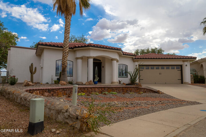 Property Photo: 920 Valle Bello Avenue TX 79932