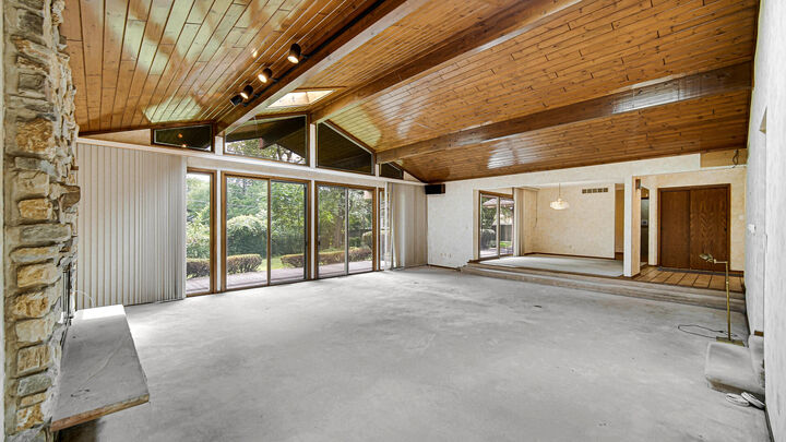 Property Photo:  1612 Wren Court  IN 46321 