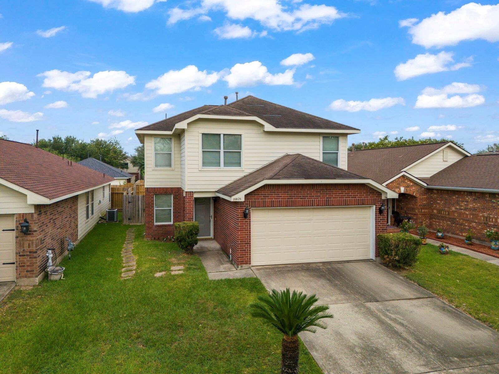 Property Photo:  10826 Regal Manor Lane  TX 77075 