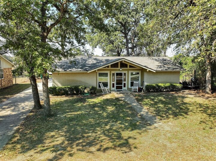 Property Photo: 6 Acapulco Lane TX 77871
