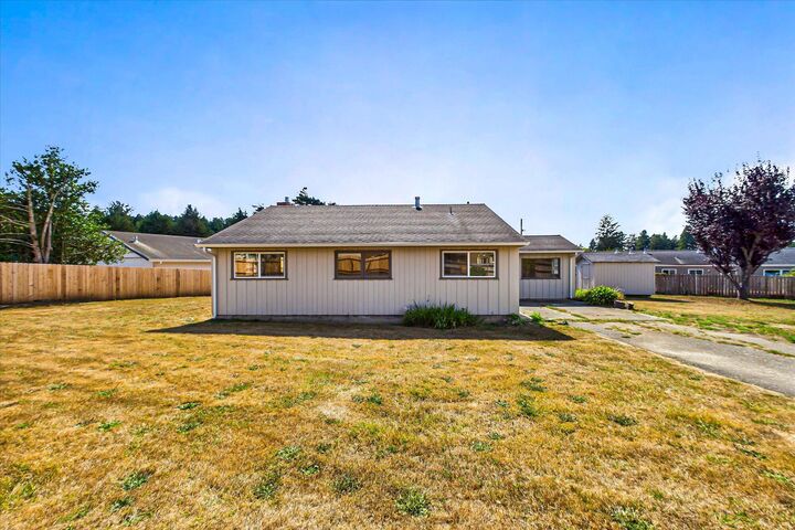 Property Photo:  2340 Myrtle Avenue  CA 95501 