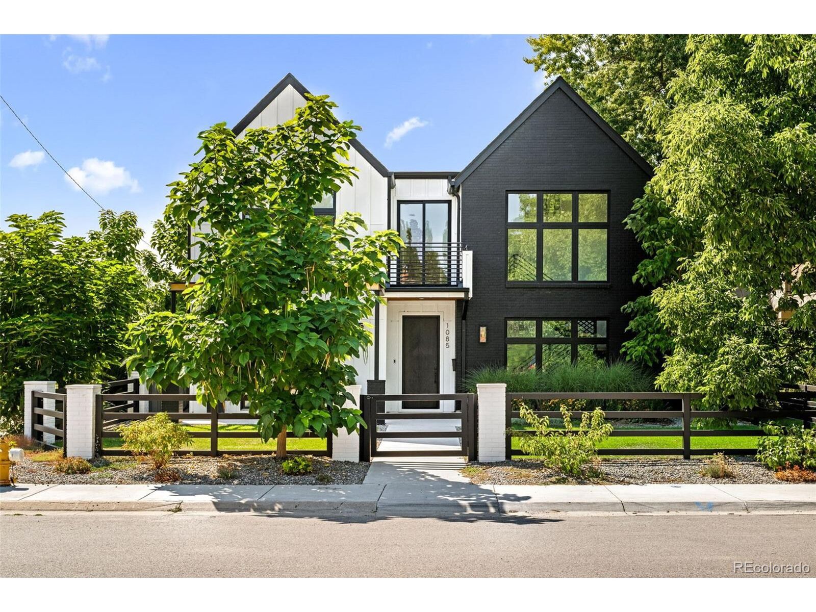 Property Photo:  1085 S Cook St  CO 80209 