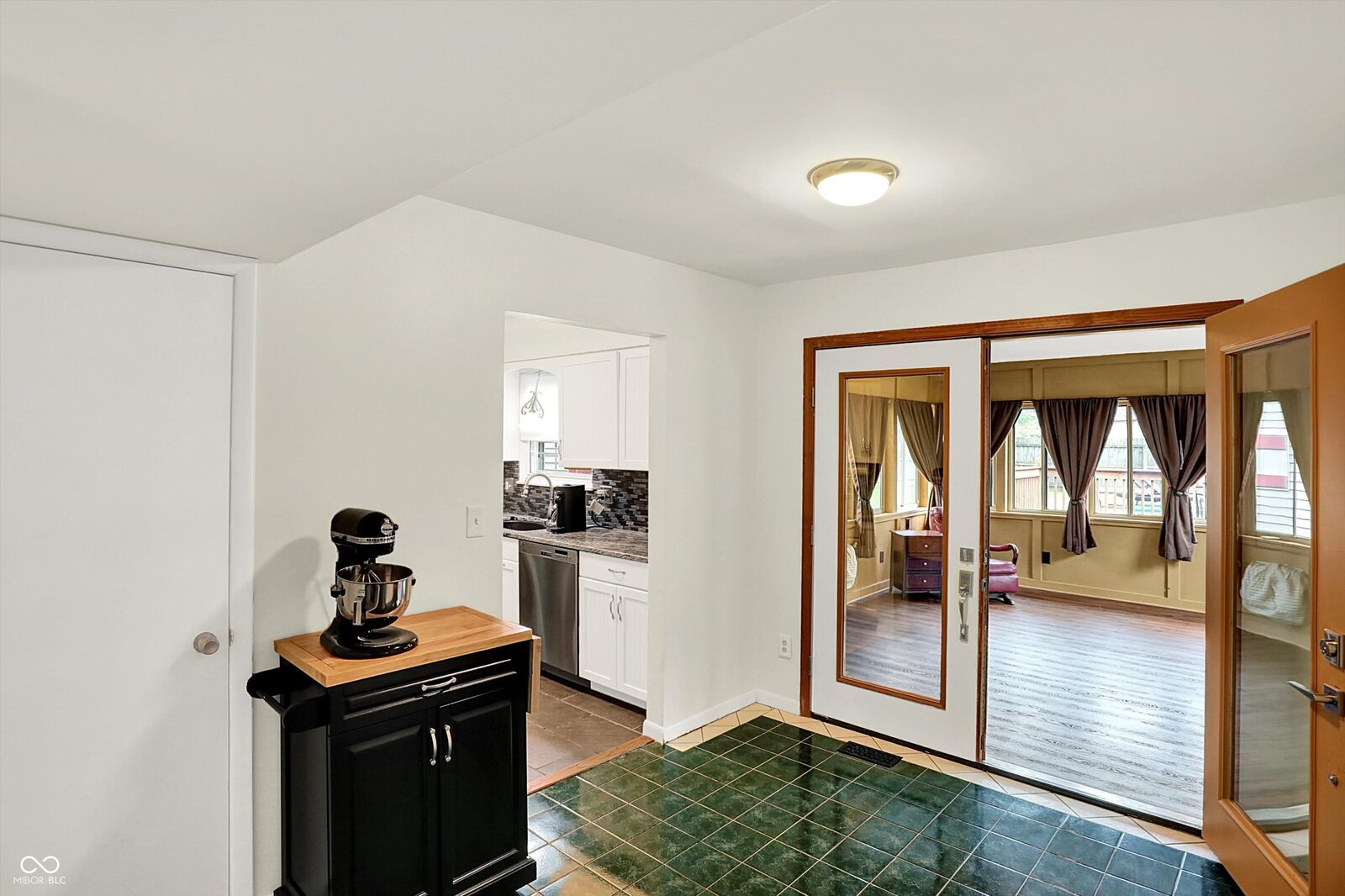 Property Photo:  612 Ash Drive  IN 46032 
