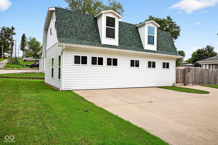 Property Photo: 901 25th Street IN 47421