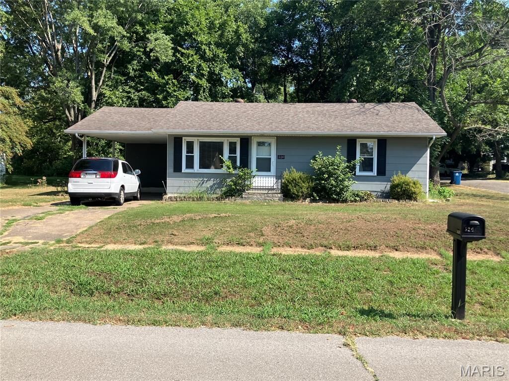 Property Photo: 520 E Olive Street MO 63780