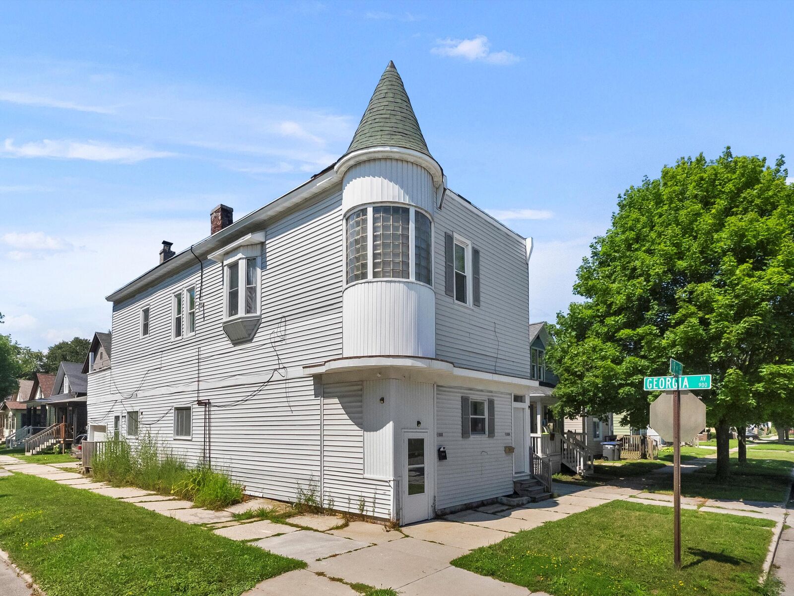 Property Photo:  1332 S 9th St  WI 53081 