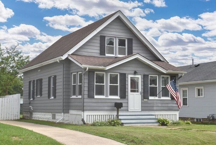 1332 S 86th St  West Allis WI 53214 photo