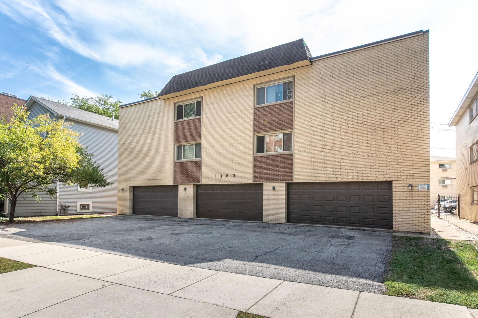 Property Photo:  1363 Perry Street 1B  IL 60016 