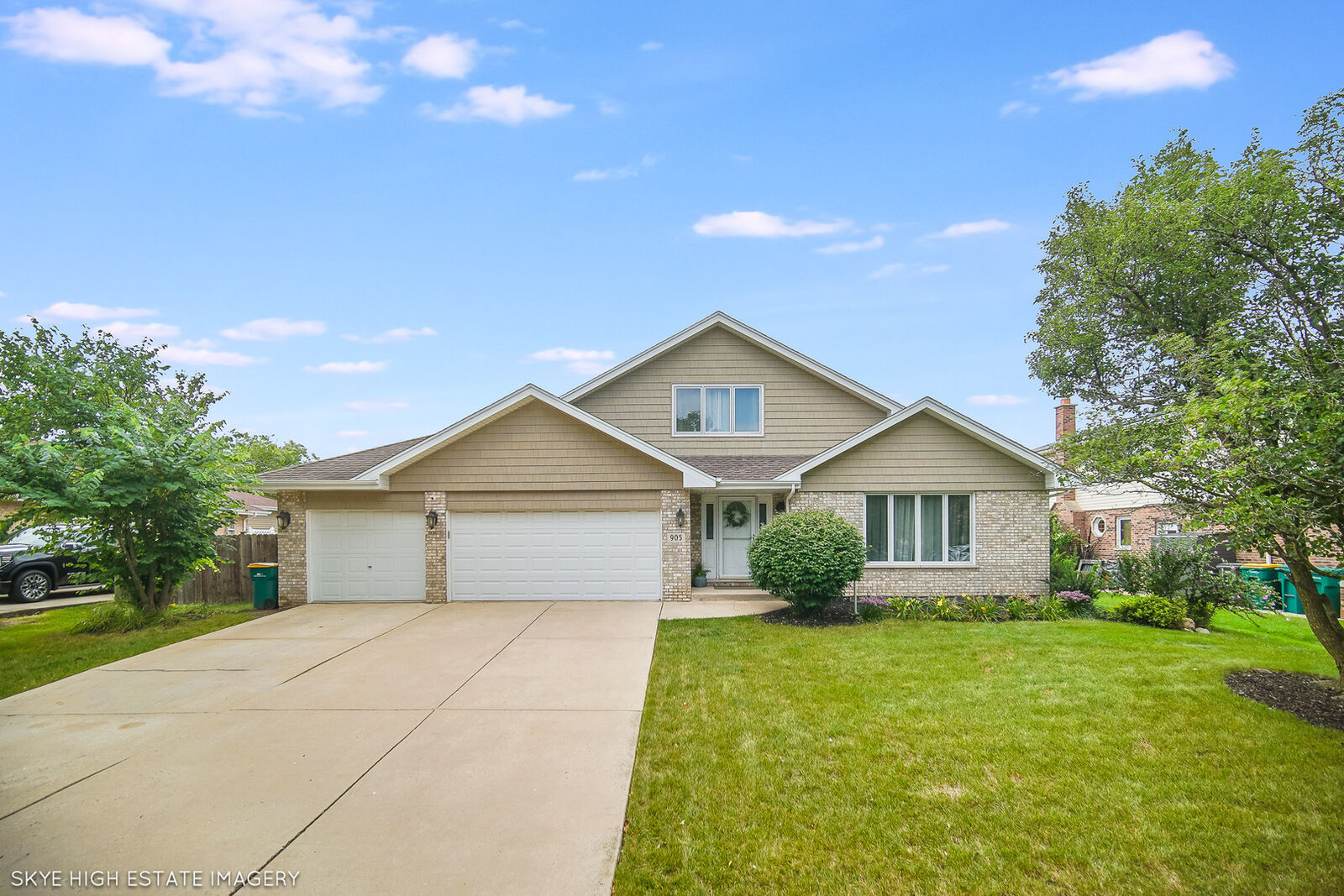 Property Photo:  905 N Glenmore Street  IL 60441 