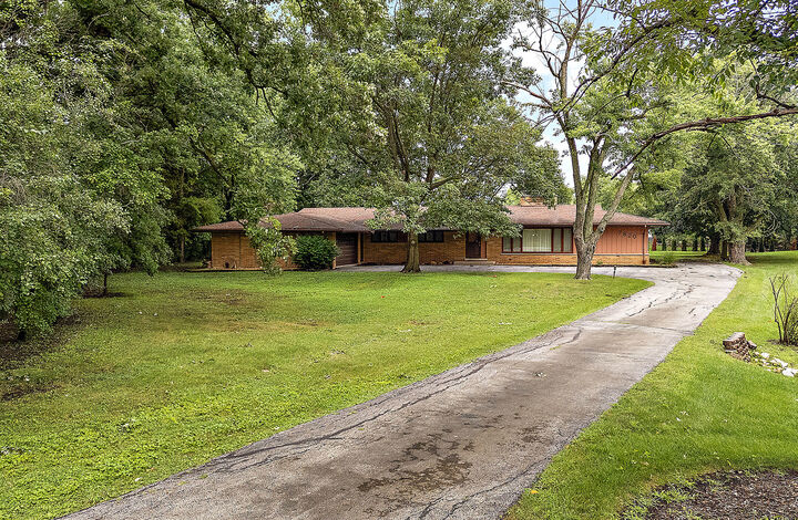 Property Photo:  7820 Laguna Lane  IL 60462 