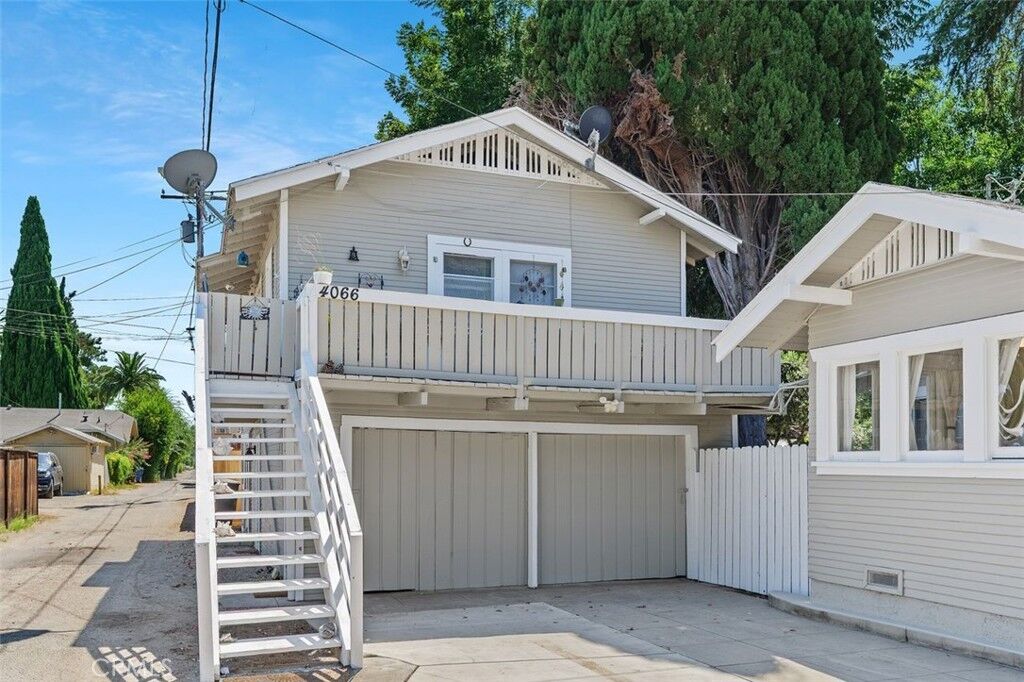 Property Photo: 4070 Linwood Place CA 92506