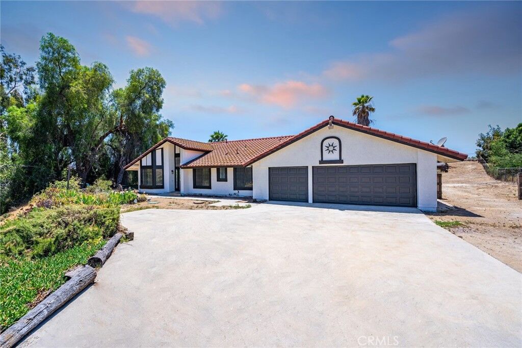 Property Photo:  18085 Golden Leaf Lane  CA 92504 