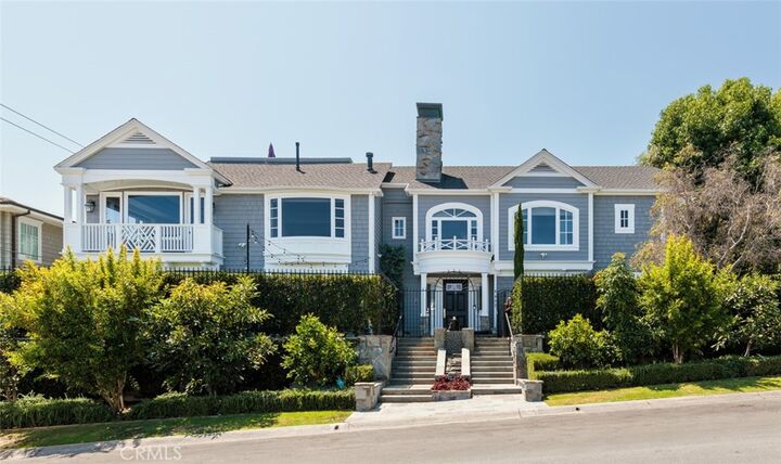 Property Photo: 125 Kings Place CA 92663