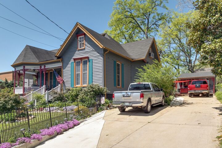 Property Photo:  210 S 6th St  TN 38478 