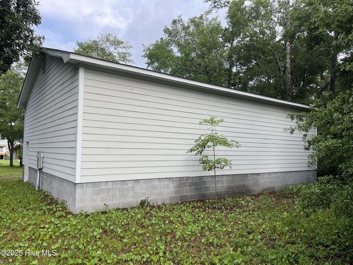 Property Photo: 132 NW 18th Street NC 28465