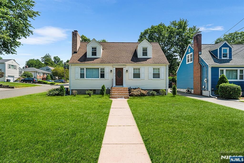 Property Photo:  6 Wakeman Street  NJ 07052 