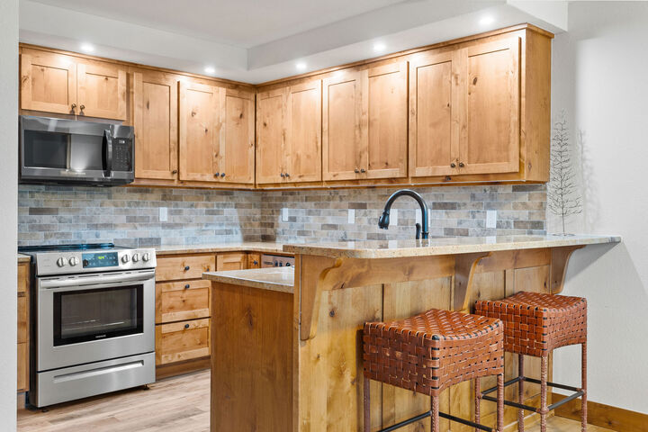 Property Photo:  1922 Suncrest Drive 1  MT 59937 