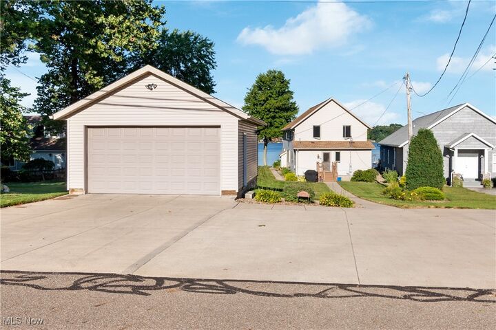 Property Photo: 4628 Whyem Drive OH 44319