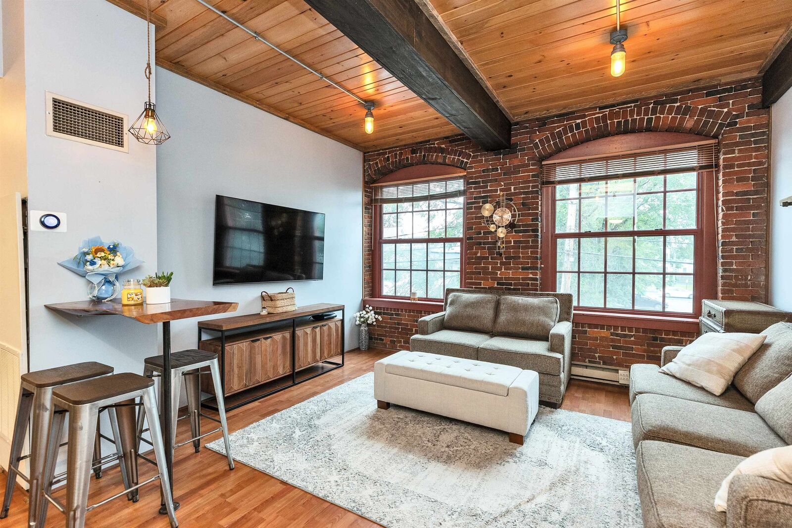 Property Photo: 335 Cypress Court NH 03103