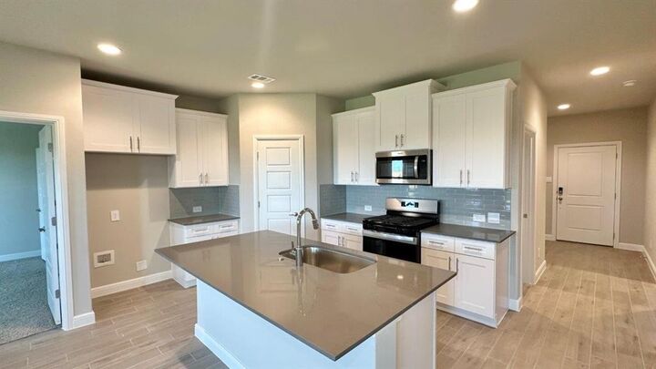 Property Photo: 10812 Black Onyx Drive TX 76036
