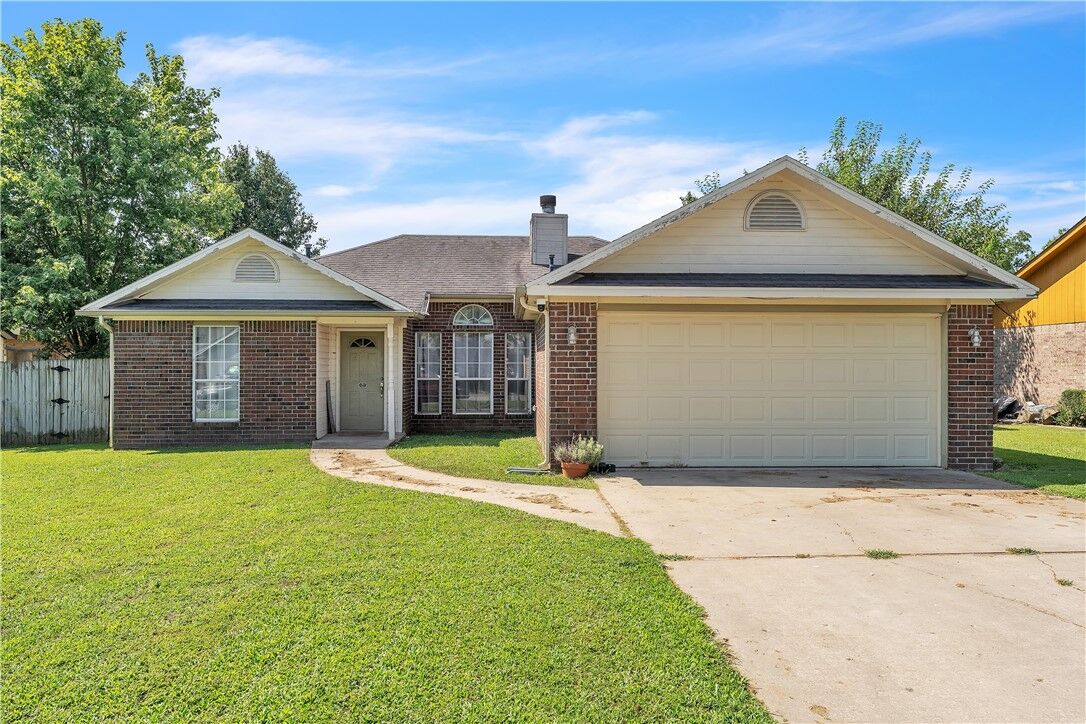Property Photo: 2802 W Sunset Drive AR 72756