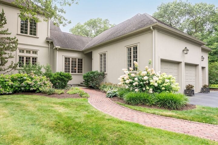 Property Photo: 6 Witherbee Ln MA 01772