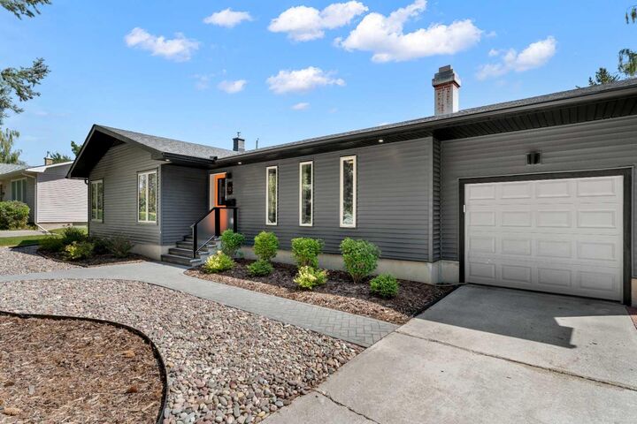 Property Photo: 52 Glenview Drive SW AB T3E 4H5