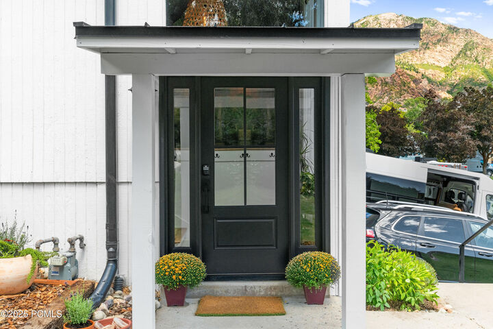 Property Photo: 7736 S Avondale Drive UT 84121