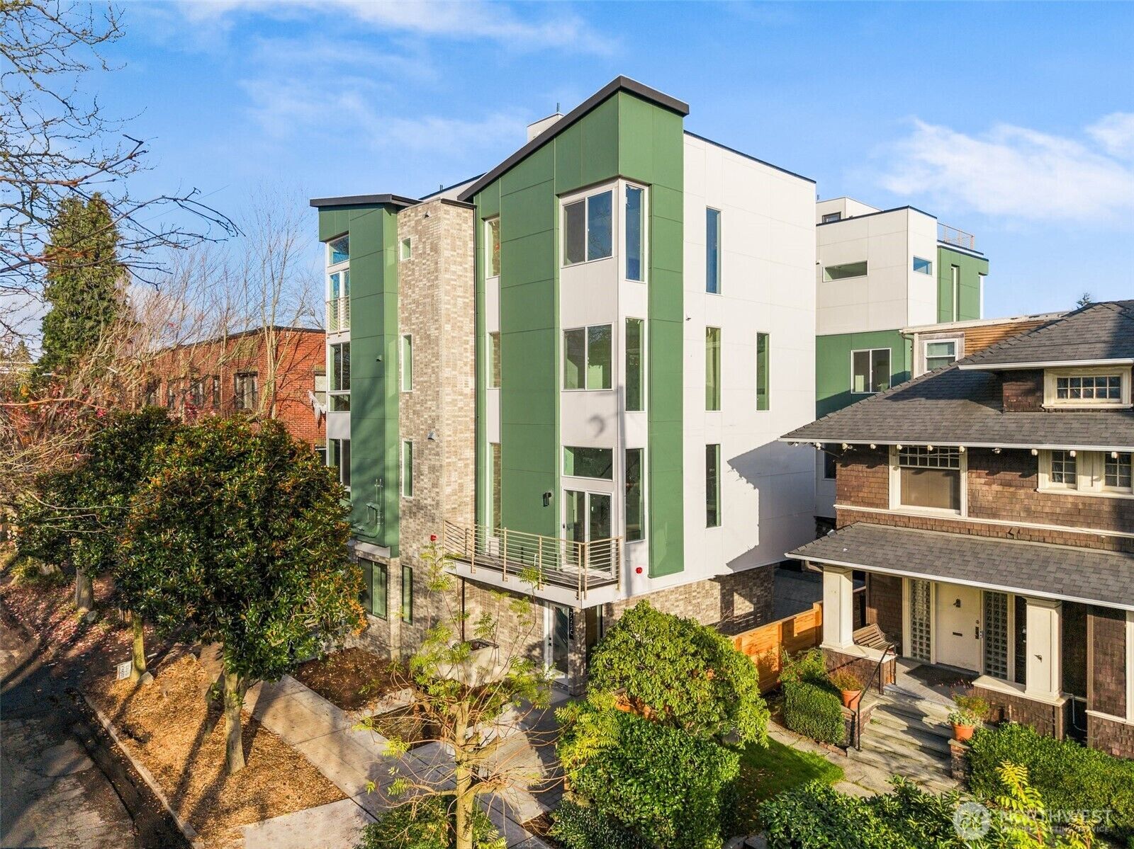 Property Photo: 730 C Broadway E WA 98102