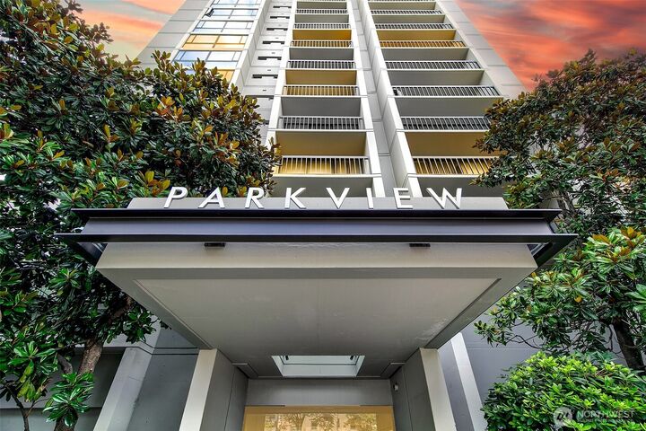 Property Photo: 1101 Seneca Street 1301 WA 98101