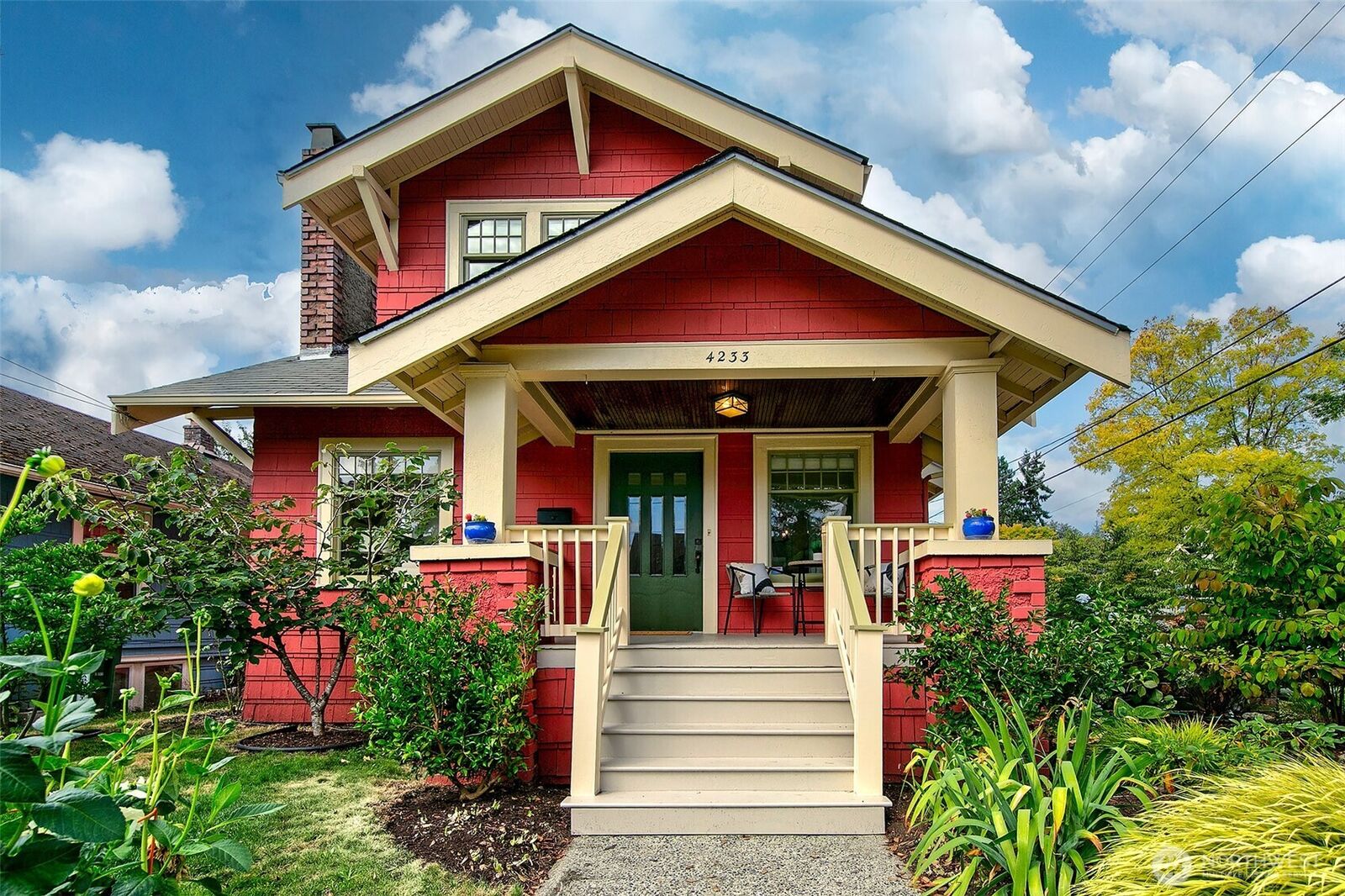 Property Photo: 4233 Corliss Avenue N WA 98103