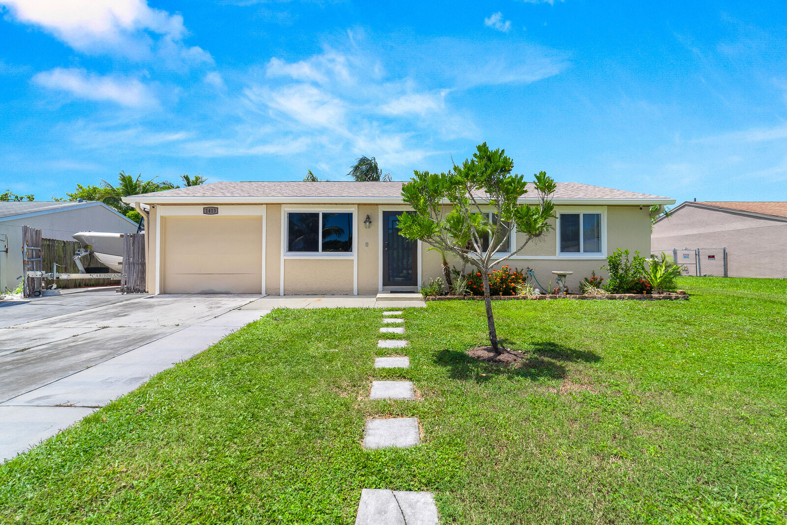 Property Photo:  1413 Ryan Lane  FL 33411 