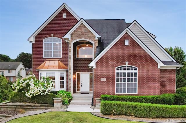 51921 Red Cedar Ct  South Lyon MI 48178 photo