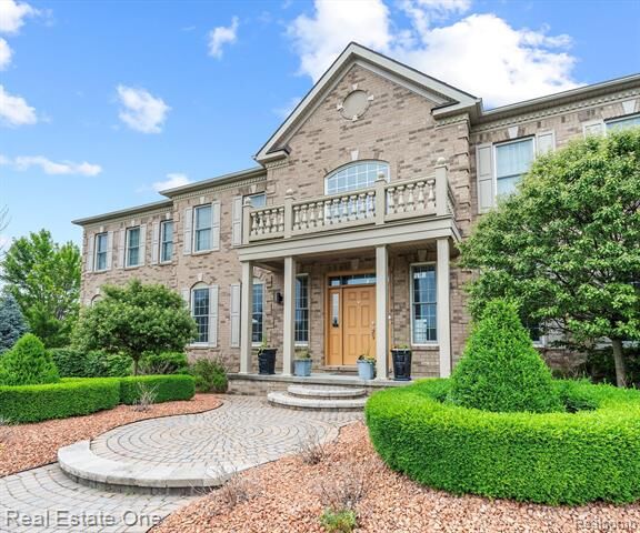 Property Photo: 50437 Tamarack Trail MI 48168