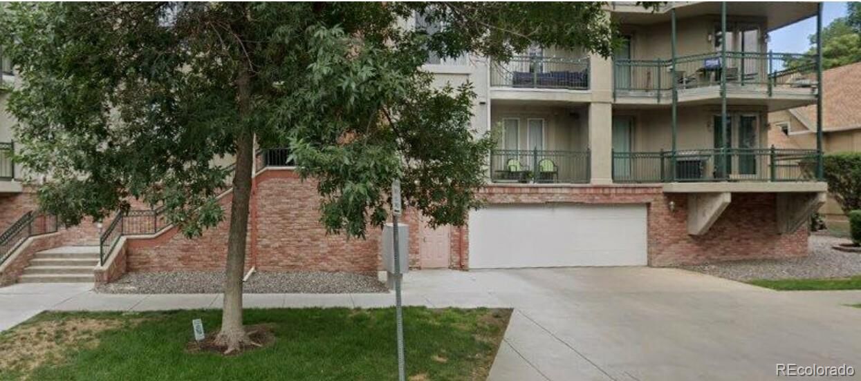 Property Photo:  1705 Gaylord Street 205  CO 80206 