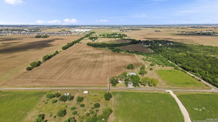 Property Photo:  4410 Ploetz  TX 78155 