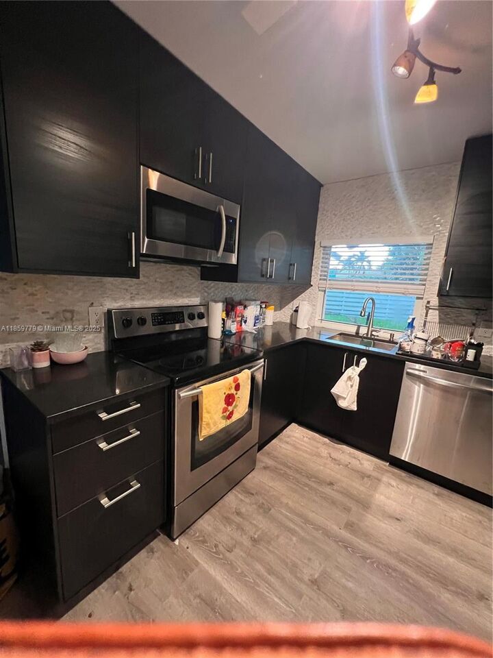 Property Photo:  14574 SW 142nd Ct Cir S  FL 33186 