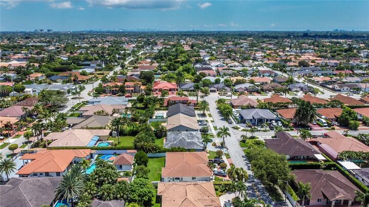 14211 SW 31st St  Miami FL 33175 photo