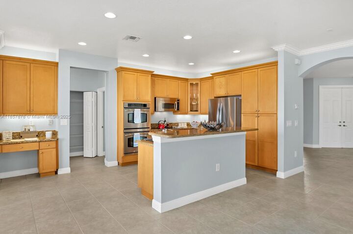 Property Photo: 4376 SW 179th Way 0 FL 33029