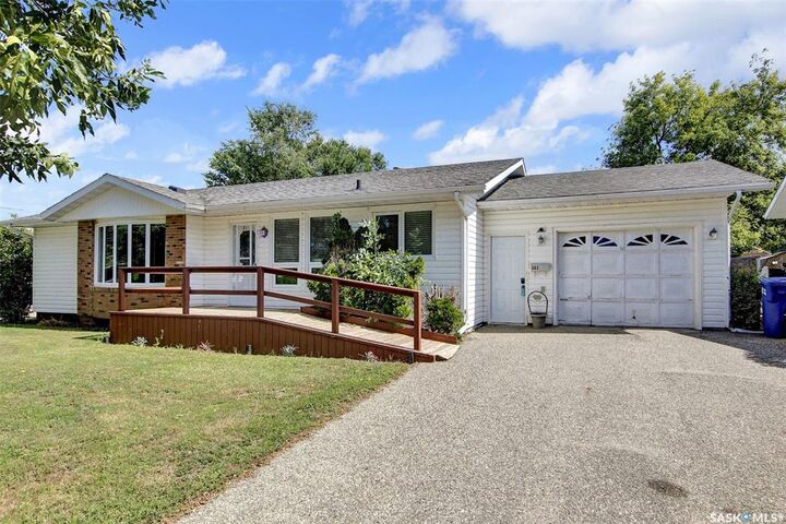 Property Photo: 303 2nd Avenue W SK S0G 3M0