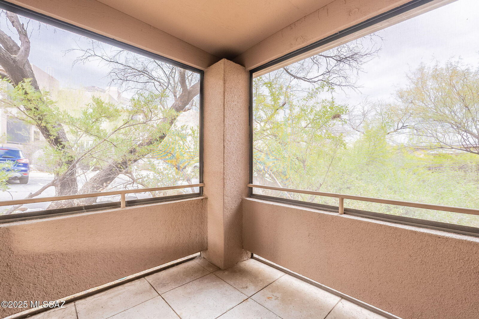 Property Photo:  6655 N Canyon Crest Drive 15101  AZ 85750 