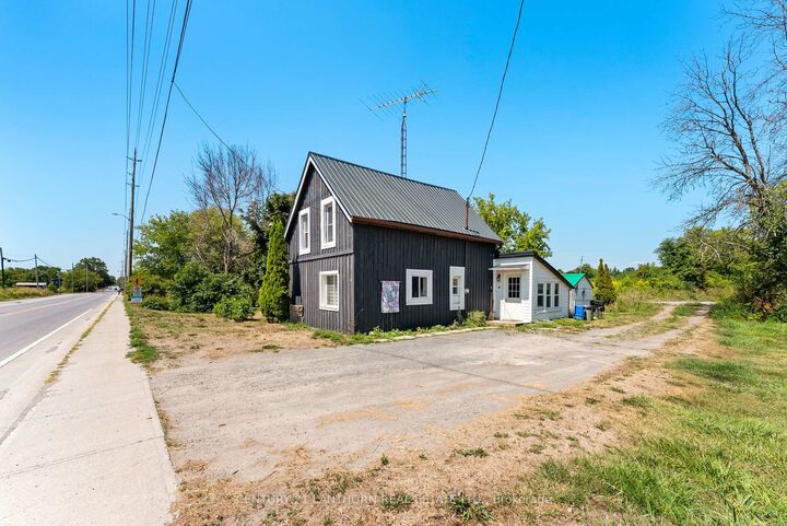 Property Photo:  43 Stanley Street  ON K0K 1G0 