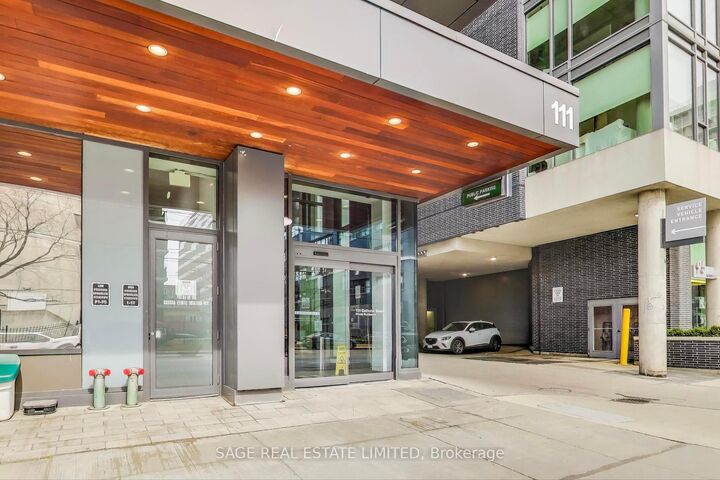 Property Photo: 111 Bathurst Street N 1606 ON M5V 0M9
