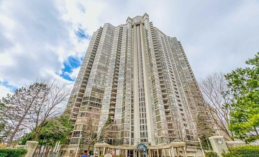 Property Photo: 45 Kingsbridge Garden Circle 705 ON L5R 3K4