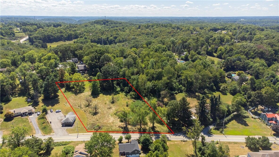 Property Photo: 2425 Rochester Rd PA 15143